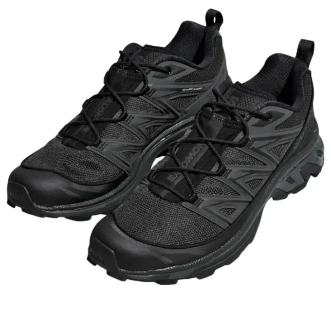 XT-6 Expanse ”Triple Black”
