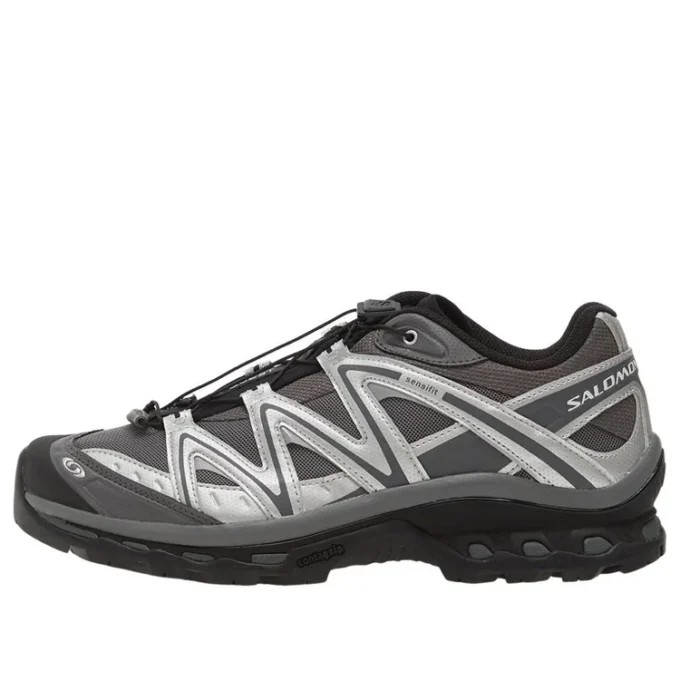 XT-QUEST ”Black Silver Castlerock”